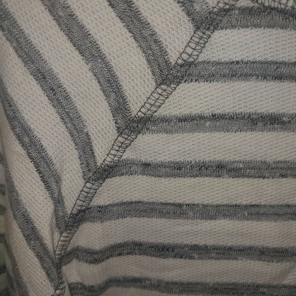 SUPIMA Striped Crewneck Sweater - Picture 5 of 8